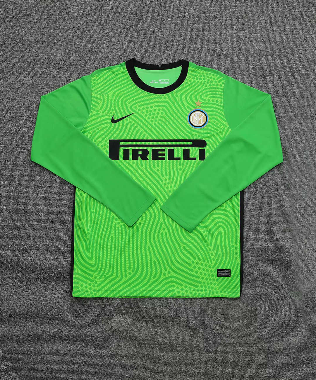 2020/21 Inter Milan Goalkeeper Green Long Sleeve Mens Soccer Jersey Replica  