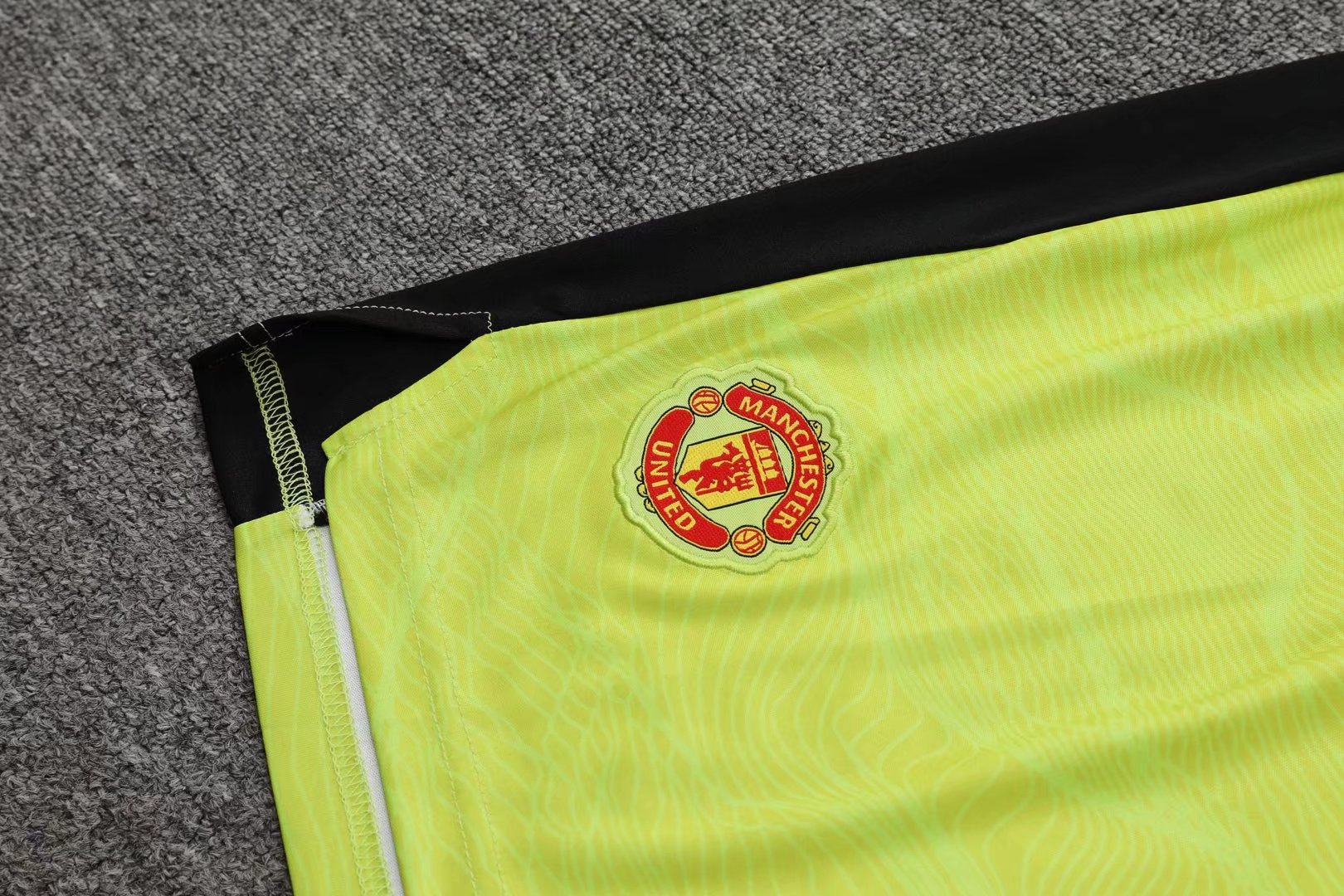 Manchester United Soccer Jersey + Shorts Replica Goalkeeper Green Long Sleeve Mens 2021/22