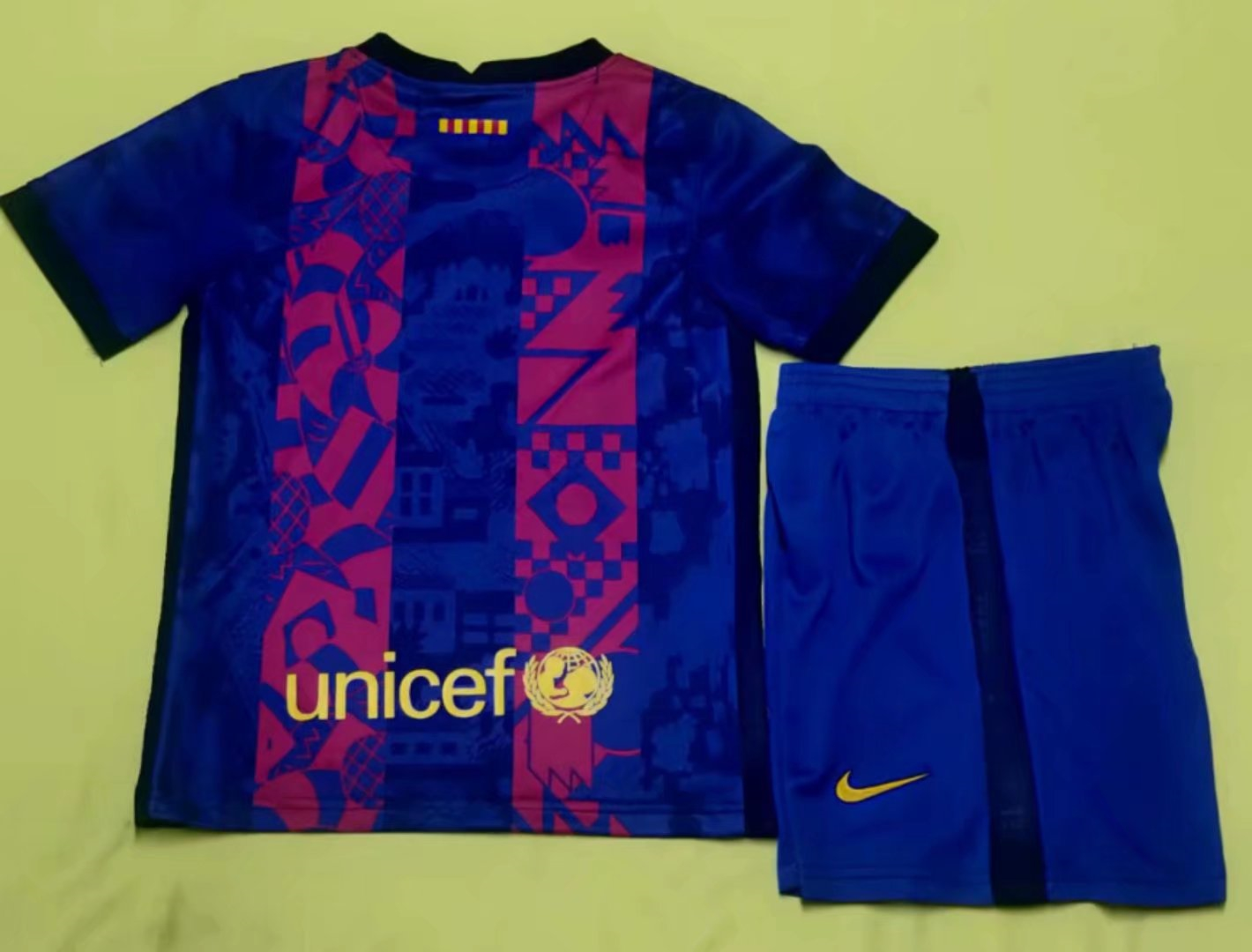 Barcelona Soccer Jersey + Shorts Replica Third Youth 2021/22