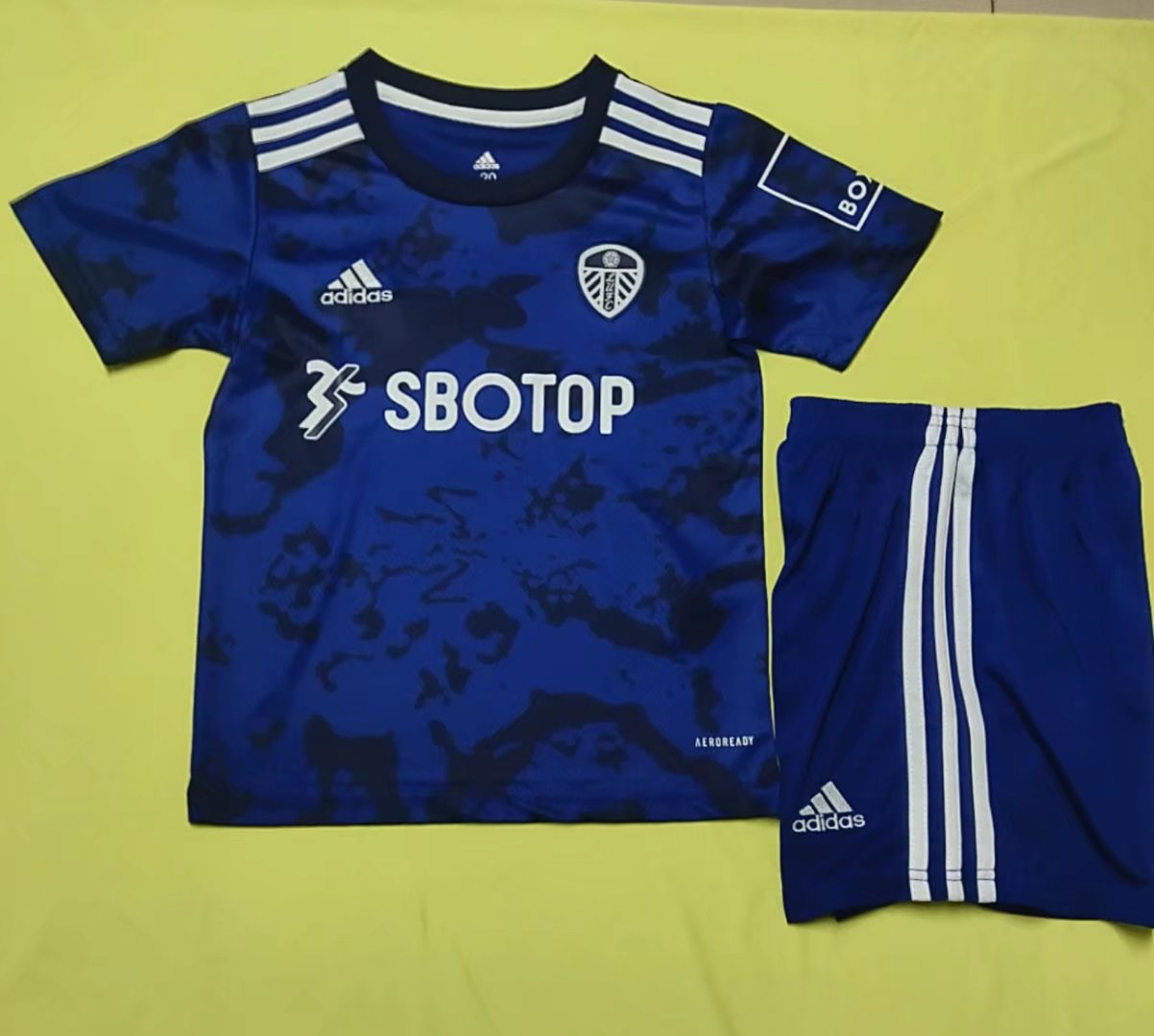 Leeds United Soccer Jersey + Short Replica Away Youth 2021/22