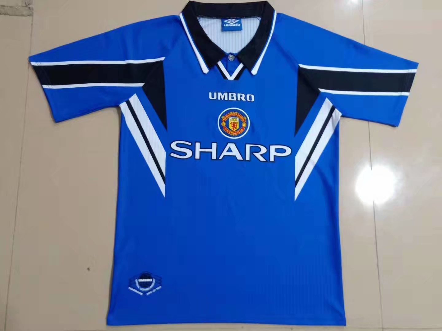 1996/1997 Manchester United Retro Away Mens Soccer Jersey Replica 