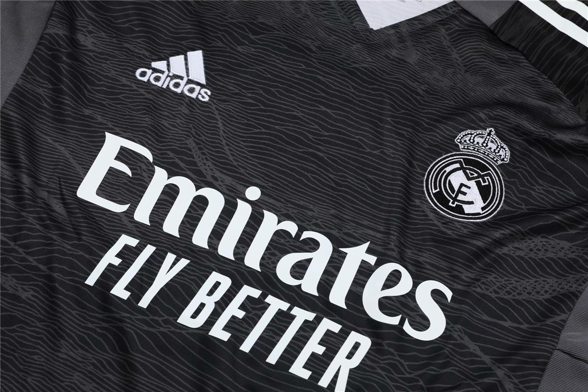 Real Madrid Soccer Jersey + Short Replica Goalkeeper Black Long Sleeve Mens 2021/22