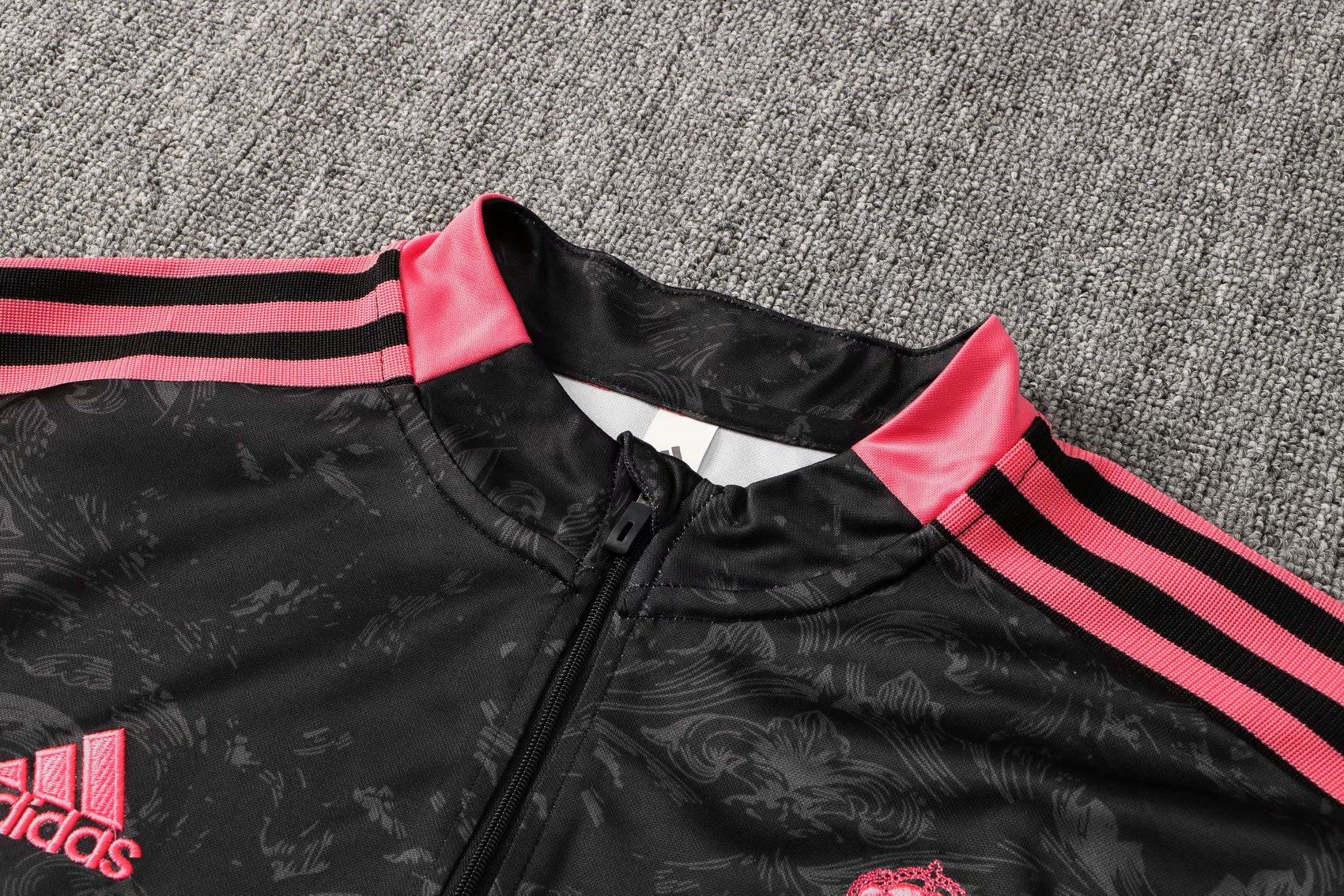 Real Madrid Soccer Training Suit Black - Pink Mens 2021/22 
