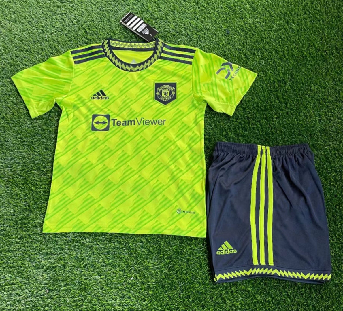Manchester United Soccer Jersey + Short Replica Third Youth 2022/23