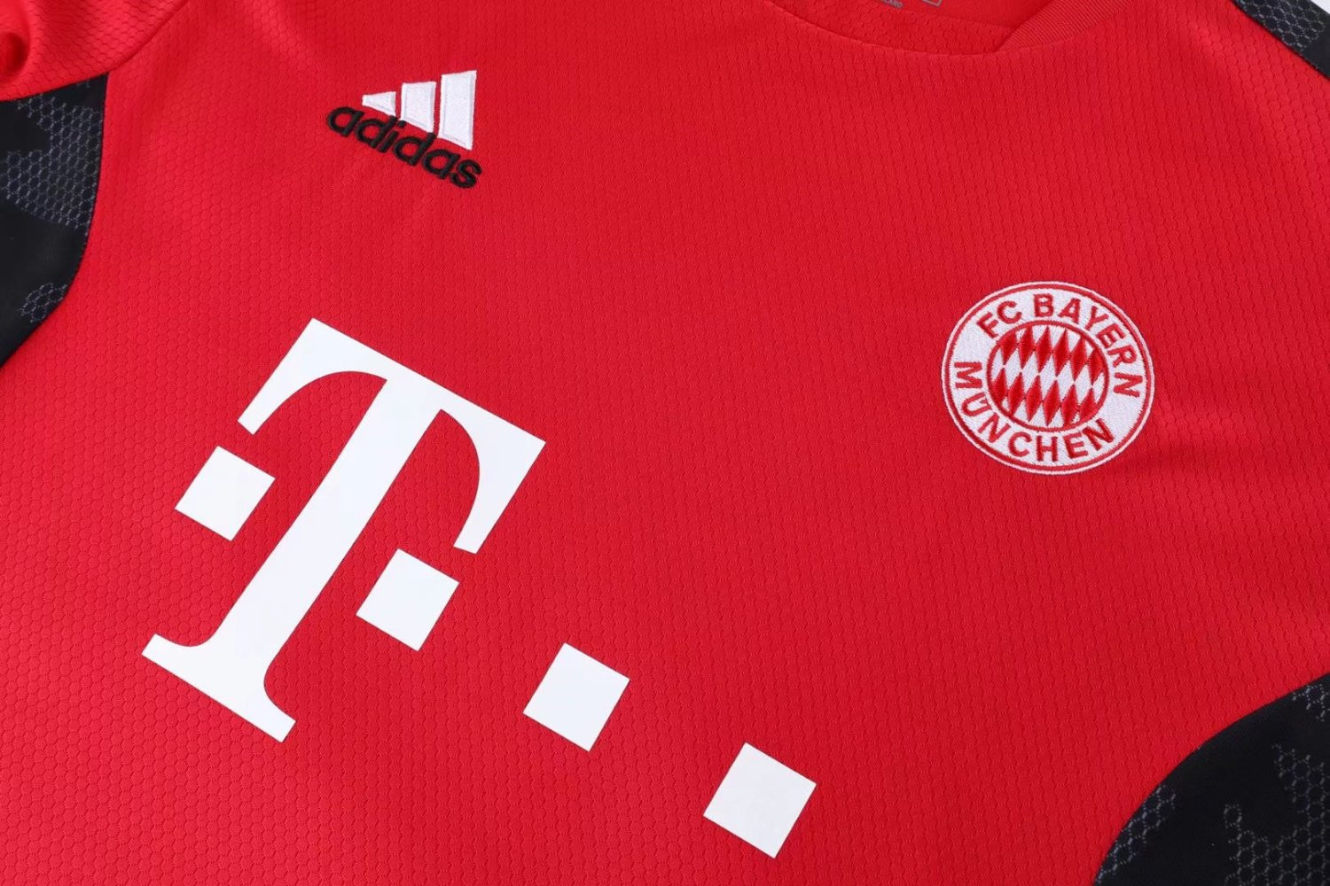 Bayern Munich Soccer Jerseys + Short Replica Red Mens 2022/23