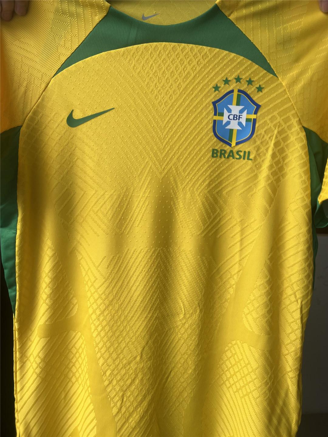 Brazil Soccer Training Jersey Replica Pre-Match Yellow Mens 2022 (Match)