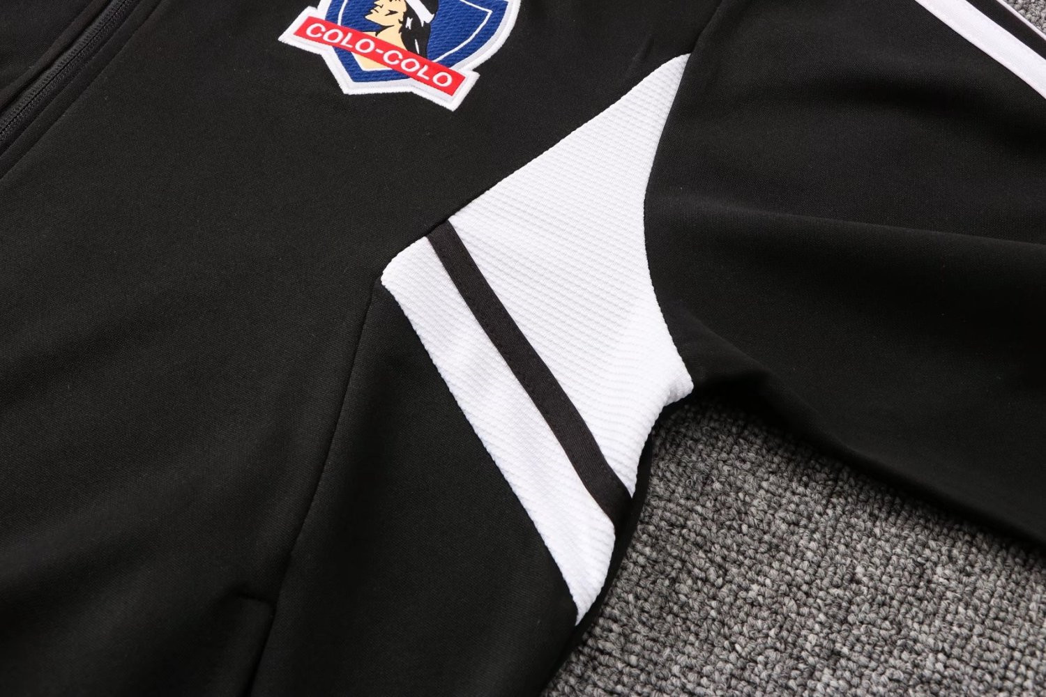 Colo Colo Soccer Training Suit Jacket + Pants Black Mens 2022/23