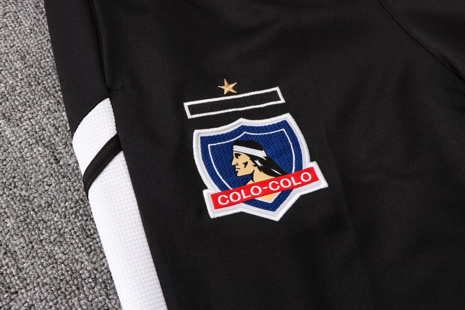 Colo Colo Soccer Training Suit  White Mens 2022/23