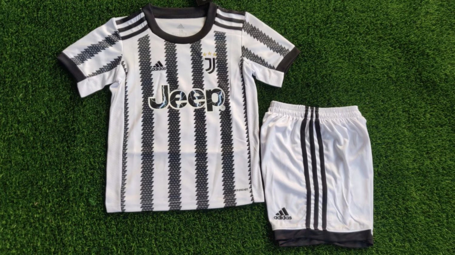 Juventus Soccer Jersey + Short Replica Home Youth 2022/23