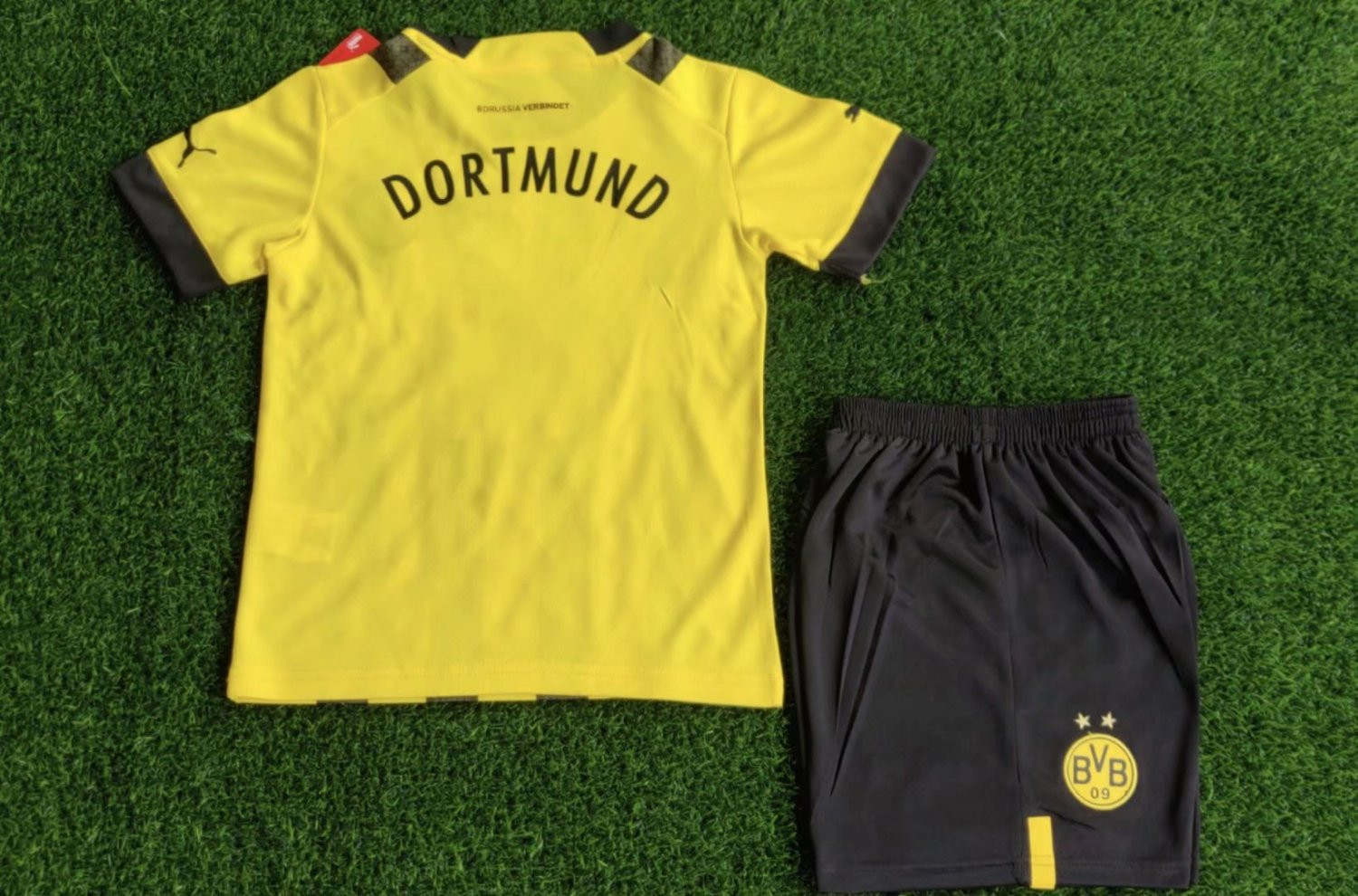 Borussia Dortmund Home Soccer Jersey + Short Replica Youth 2022/23