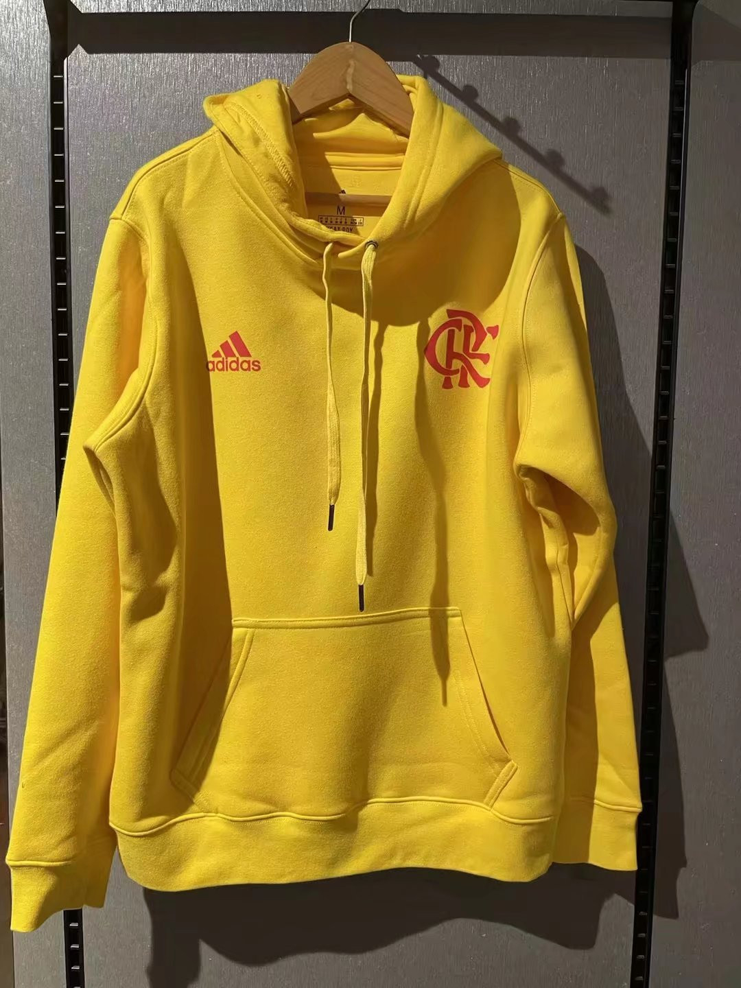 Flamengo Soccer Sweatshirt Pullover Hoodie Yellow 2022/23 Mens