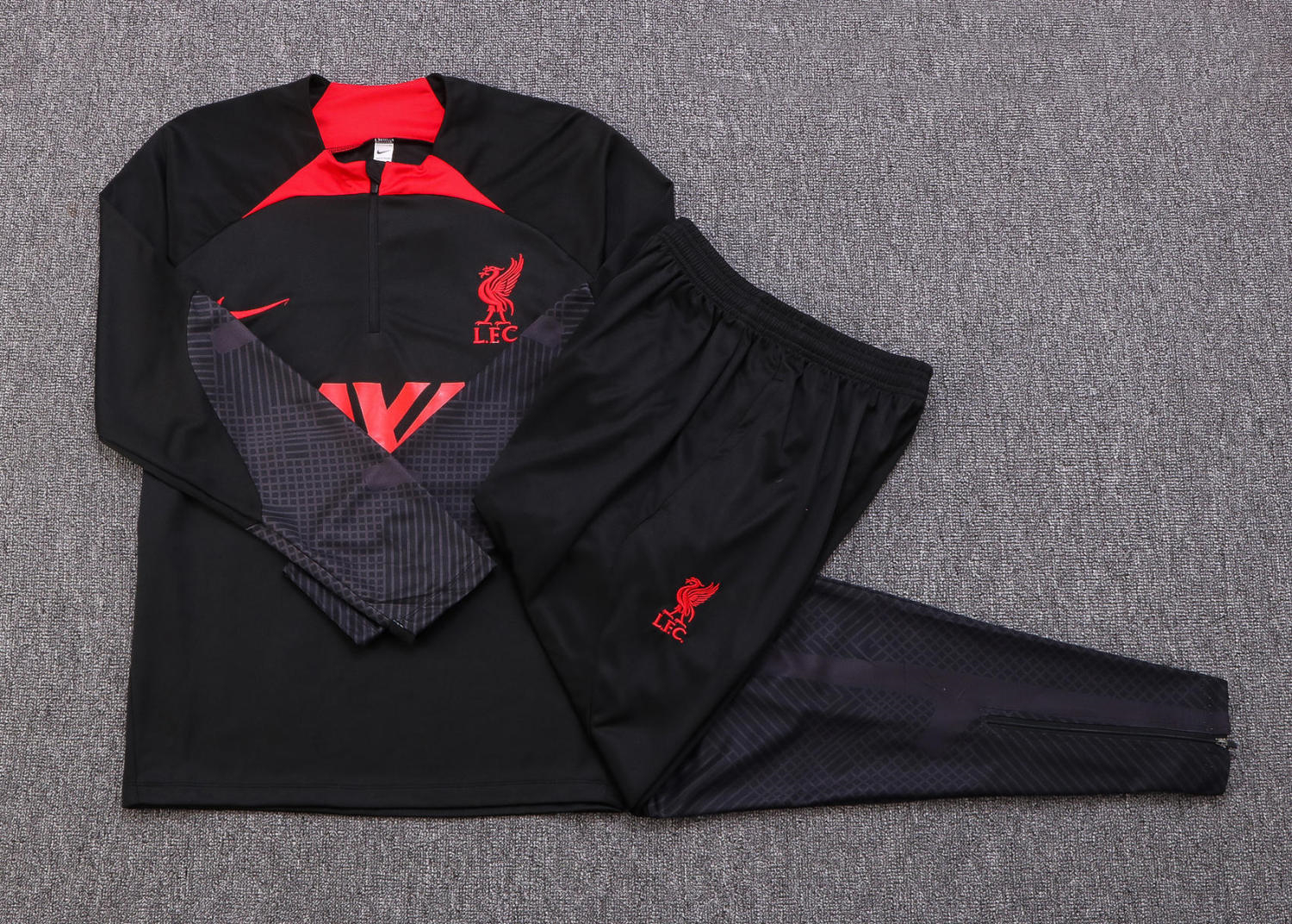 Liverpool Soccer Training Suit Black 2022/23 Youth