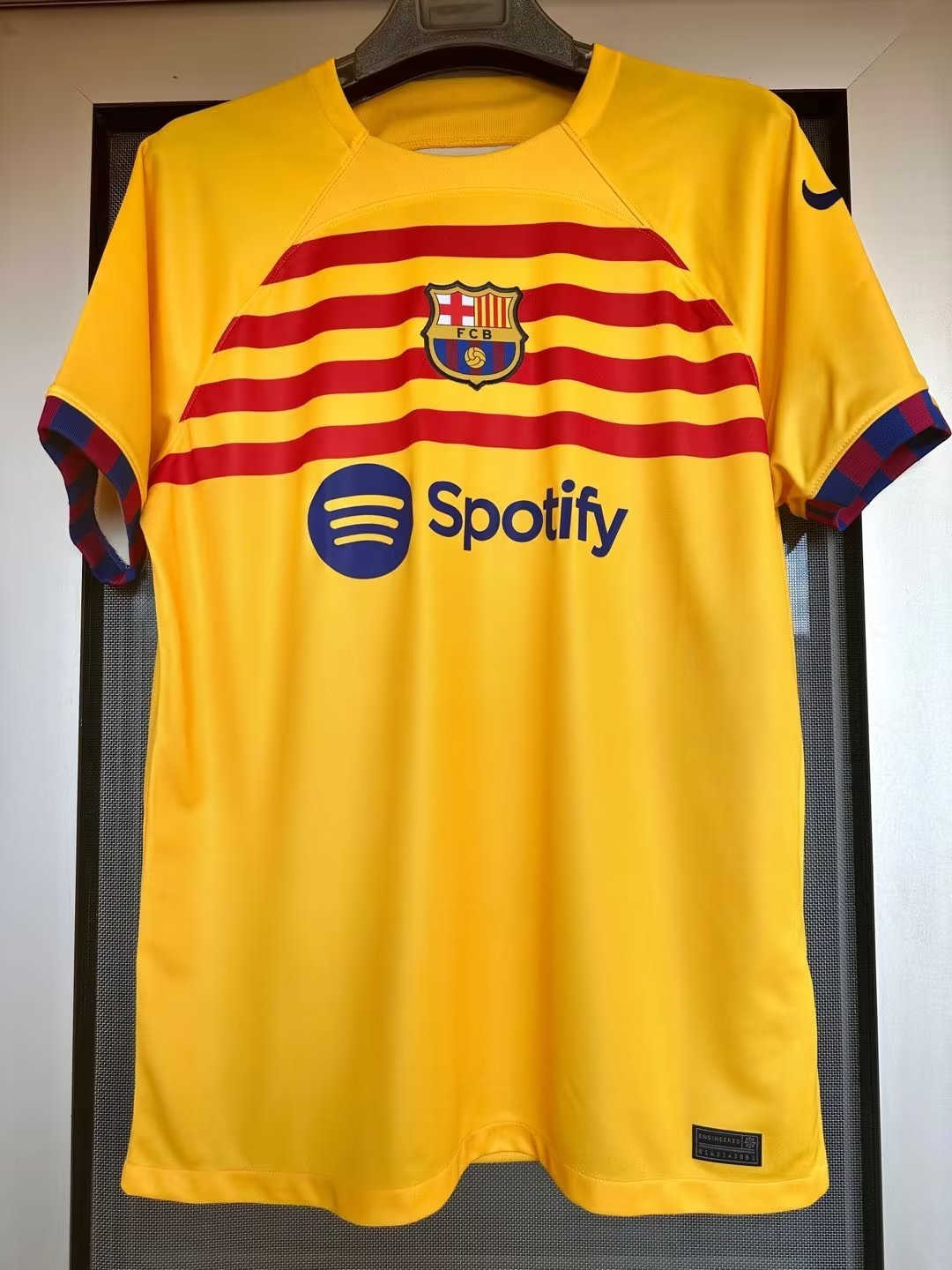 Barcelona Soccer Jersey Replica Fourth 2022/23 Mens